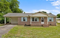 634 Wesleyan Drive, Central, SC 29630