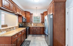 2100 Vernon Place, Melbourne, FL 32901