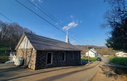 177 Circleview Drive, PAX, WV 25904