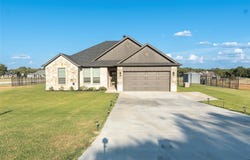 1215 Sanger, Springtown, TX 76082