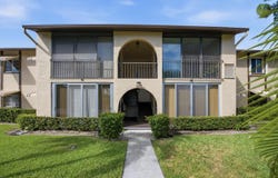 222 Pine Hov Circle, Greenacres, FL 33463