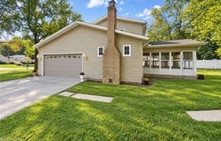 6820 Chadbourne Drive, North Olmsted, OH 44070