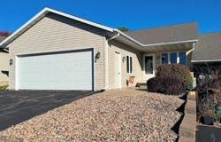 1559 N Dewey Avenue, Reedsburg, WI 53959