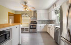 3671 E Whittaker Ave, Cudahy, WI 53110