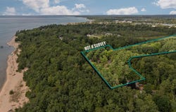 917 S Bayshore Drive, Elk Rapids, MI 49629