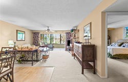 521 LAKESIDE Drive, BRADENTON, FL 34210