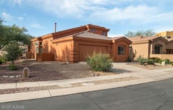 203 E Brearley Drive, Oro Valley, AZ 85737