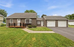 39 E Home Road, Lancaster, NY 14026