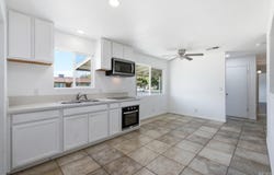 902 Boxwood, Lemoore, CA 93245