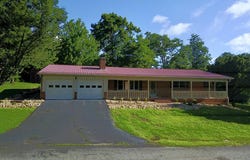 395 Shady Square, Galax, VA 24333