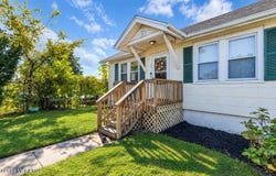 54 Edwards Avenue, Belford, NJ 07718