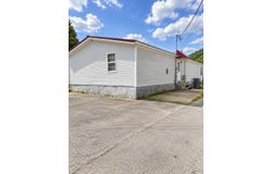 20 SPRING AVE, Elkhorn City, KY 41522