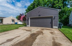 949 Saul Drive, Hubbard, OH 44425