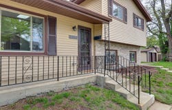 2347 S 17th Avenue, Broadview, IL 60155