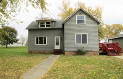 607 Lincoln, Ackley, IA 50601