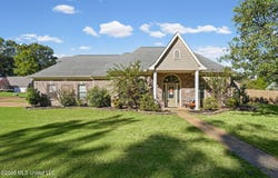 1357 E Bending Oak, Hernando, MS 38632