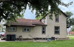 808 W Madison, Altamont, IL 62411