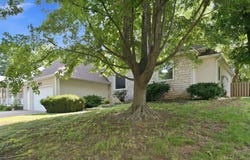 1628 S Charing Road, Springfield, MO 65809