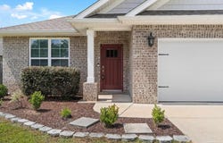 5569 Caden Ct, Pace, FL 32571