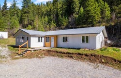 2899 Upper Pack River Rd, Sandpoint, ID 83864