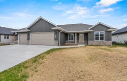 1418 DIVINITY Drive, DE PERE, WI 54115