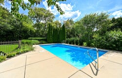 9558 S Fairway Cir, Franklin, WI 53132