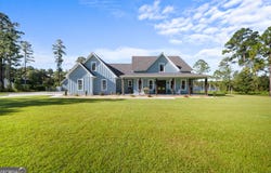 122 E Lake Drive, Statesboro, GA 30458