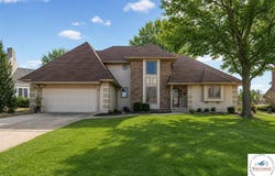 1708 S Nicklaus Drive, Clinton, MO 64735