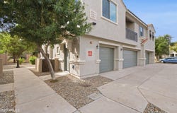 2909 E DUNBAR Drive E, Phoenix, AZ 85042