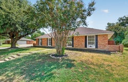 6301 Wheaton Drive, Fort Worth, TX 76133