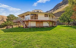 37896 Snake River Rd, Asotin, WA 99402