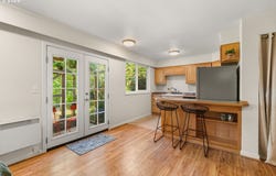 2187 W 15TH Ct, Eugene, OR 97402