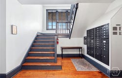 210 E State Street, Savannah, GA 31401