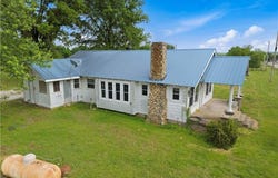 22389 North RD, Summers, AR 72769
