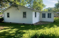 105 Buckeye Dr, Antwerp, OH 45813
