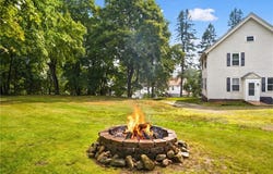 3 Whipple Avenue, Smithfield, RI 02917
