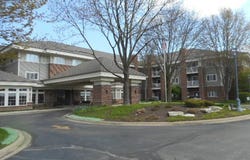 605 Barrington Avenue E, Dundee, IL 60118