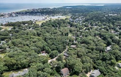 7 Highland Avenue, Oak Bluffs, MA 02557