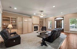10776 Legg Dr, Kemp, TX 75143