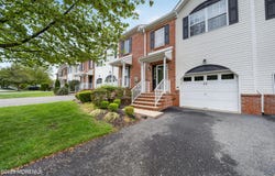 33 Heron Court, Manalapan, NJ 07726