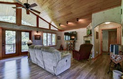 281 Queensberry Drive, Branson West, MO 65737