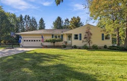 656 N Hidden Valley Road, Cuyahoga Falls, OH 44223