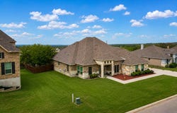 528 Lilly Blf, Castroville, TX 78009