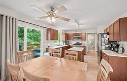 536 Andover Circle, Broadview Heights, OH 44147