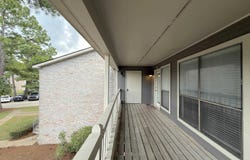 5131 Nicholson Dr, Baton Rouge, LA 70820