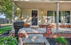 5696 Hartlein Drive, Warren, MI 48092
