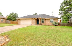 2004 Sandalwood Lane, Bryan, TX 77807