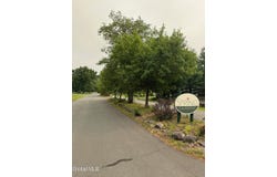 48 Spring Landing Boulevard, Wynantskill, NY 12198