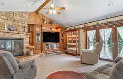 2150 Winter Lane, Godfrey, IL 62035