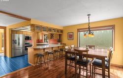 3915 MASSEE GRADE Rd, HoodRiver, OR 97031